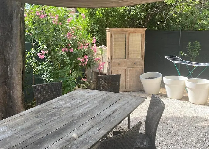 Charming Garden Lorettes Saint Tropez