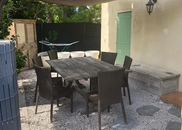 Charming Garden Lorettes